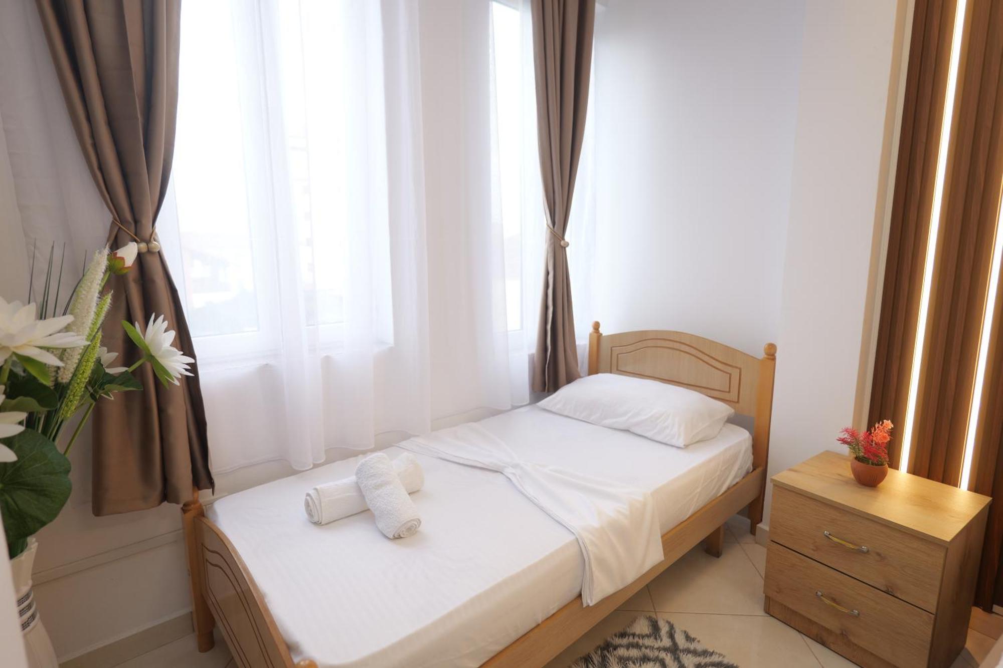 Golden Sleep Hostel Shkoder Luaran gambar