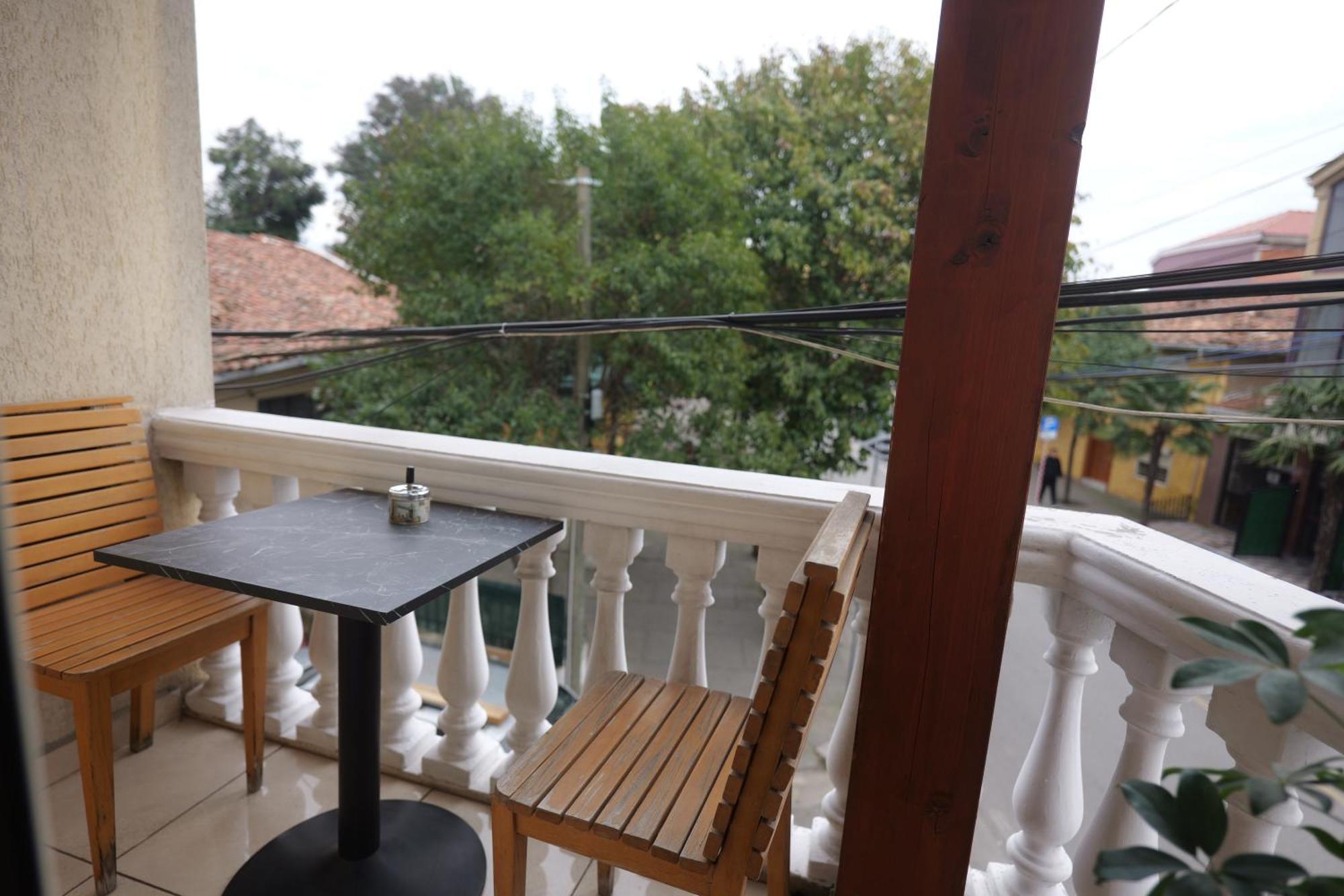 Golden Sleep Hostel Shkoder Luaran gambar