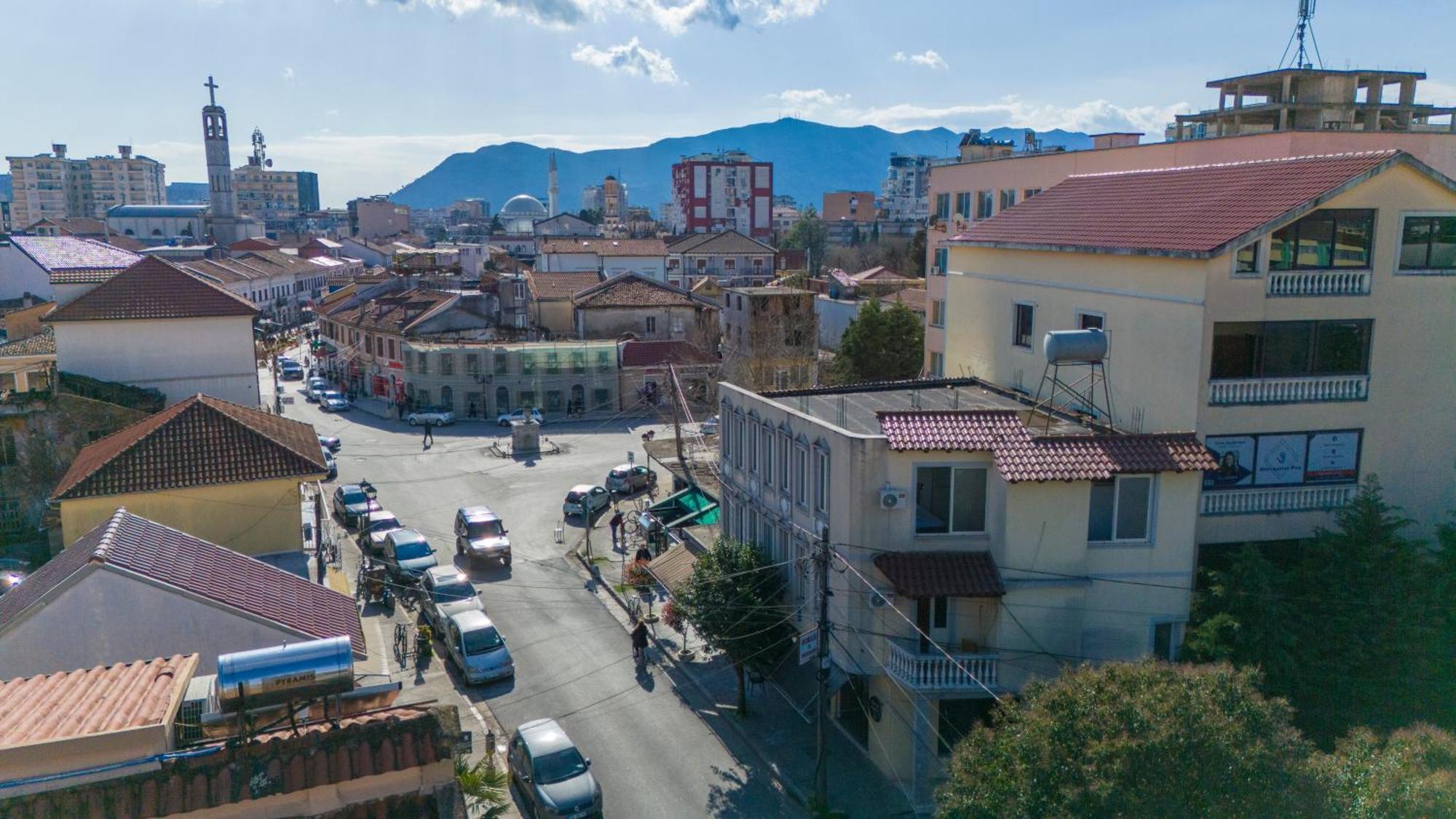 Golden Sleep Hostel Shkoder Luaran gambar
