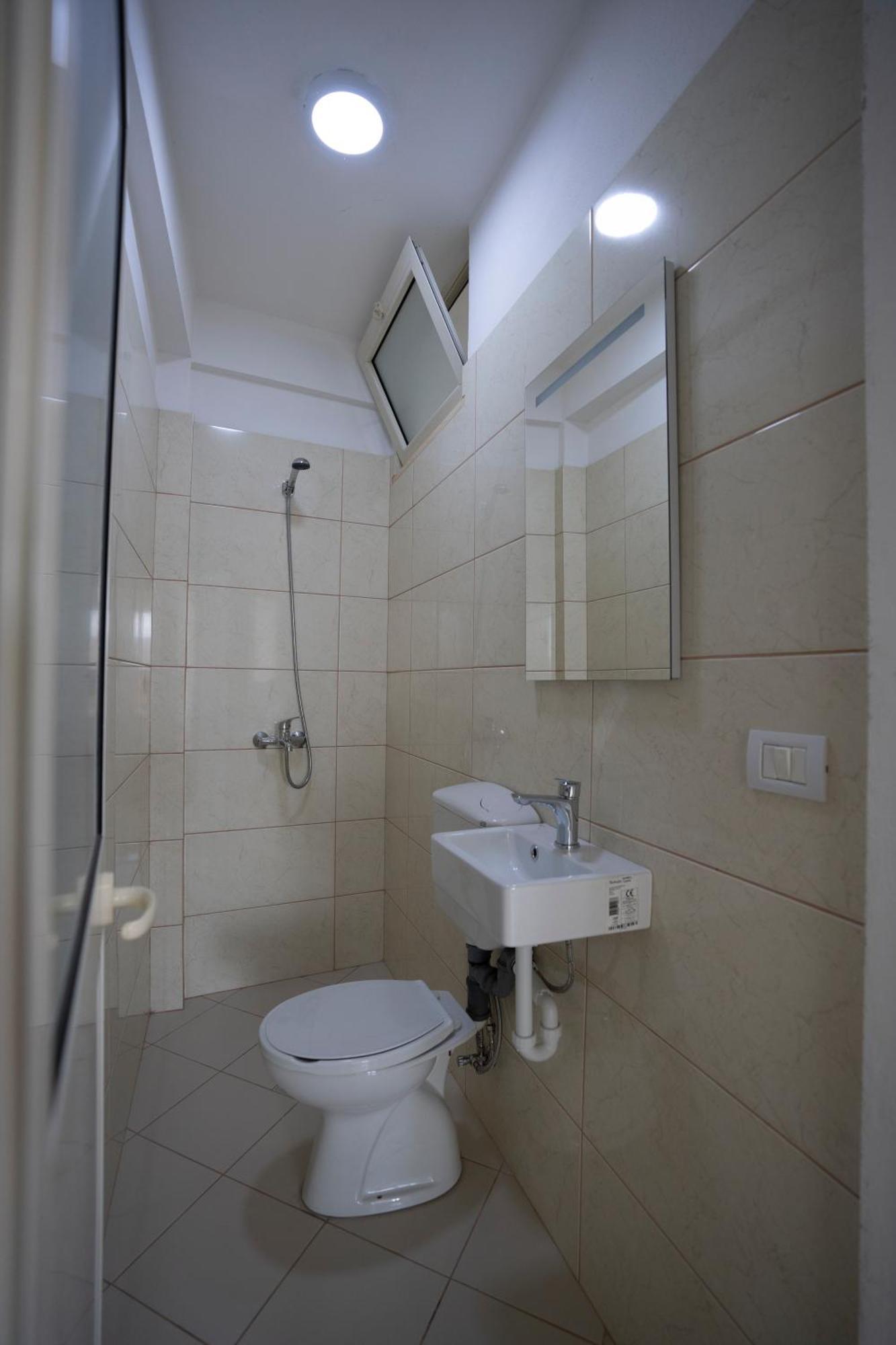 Golden Sleep Hostel Shkoder Luaran gambar