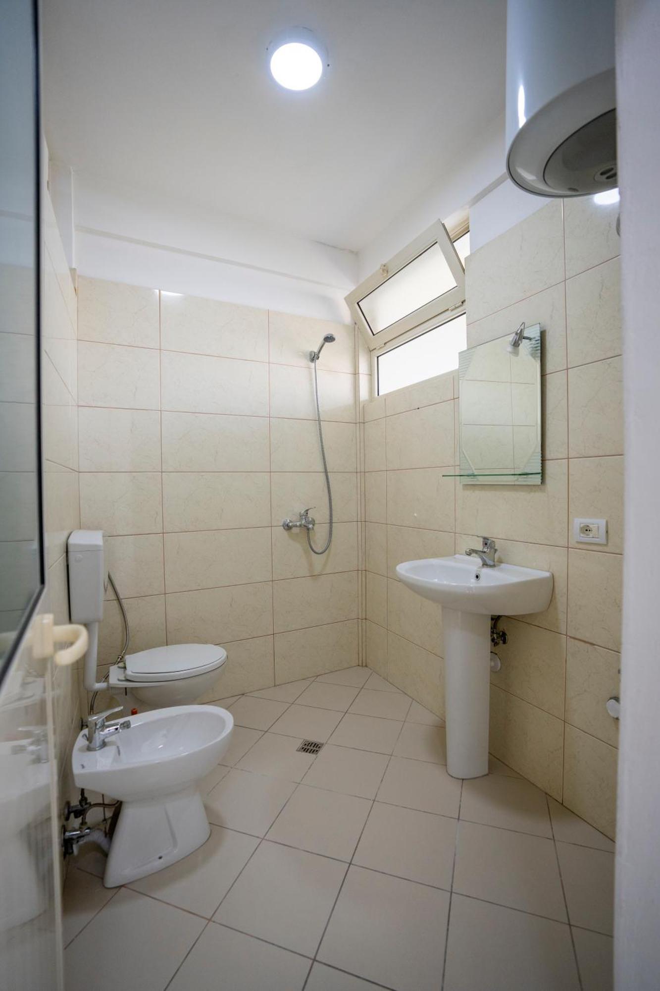 Golden Sleep Hostel Shkoder Luaran gambar