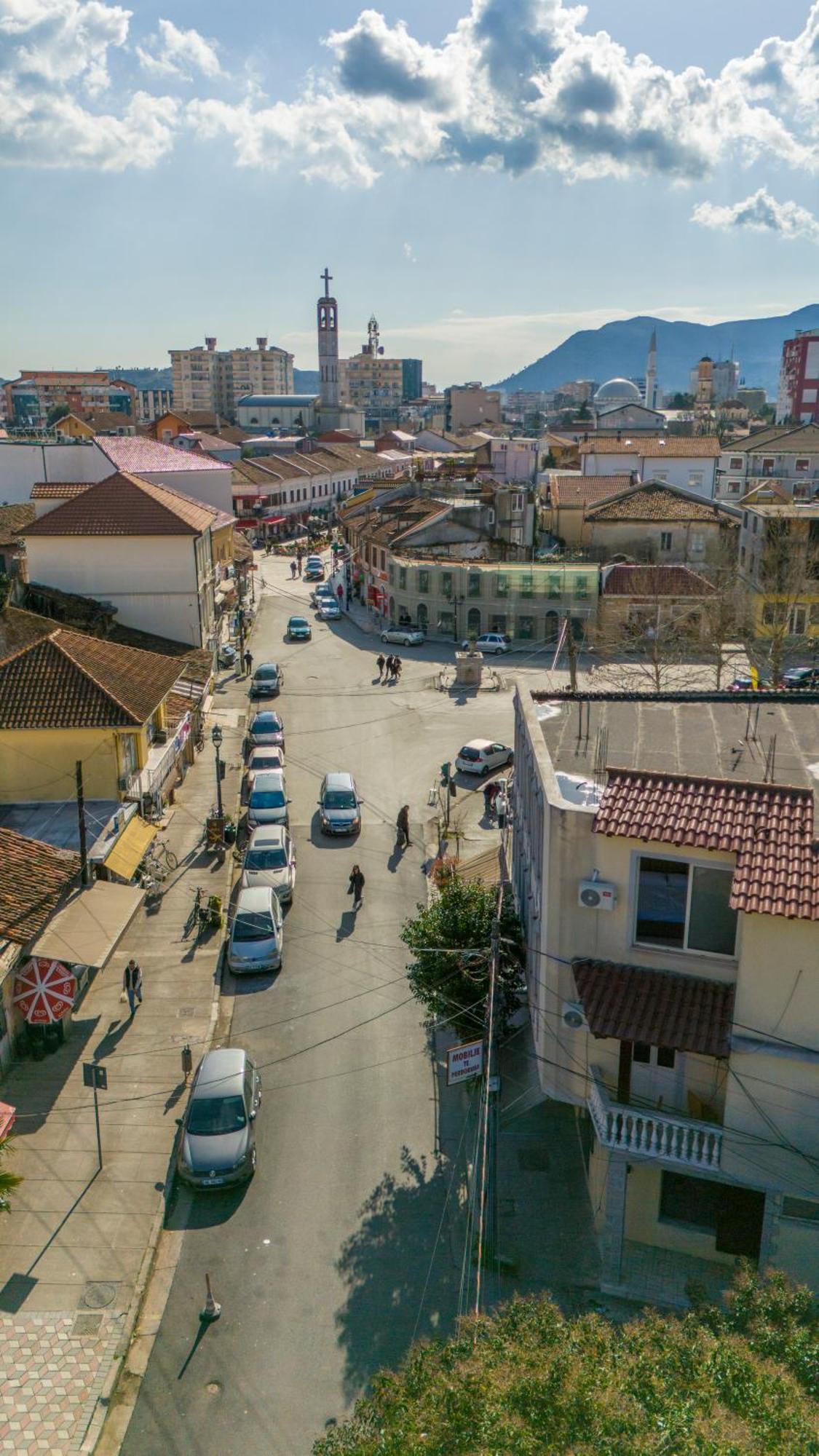 Golden Sleep Hostel Shkoder Luaran gambar